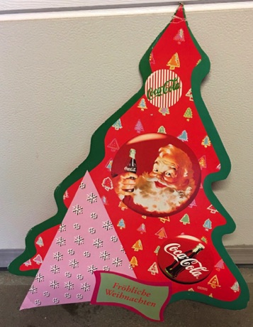 04688-2 € 7,50 coca cola karton in vorm van kerstboom 60 x 45 cm.jpeg